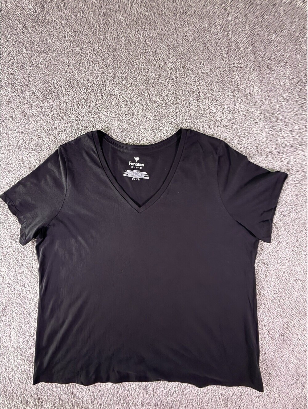 NWT Fanatics Women’s Black T Shirt Size 2X V Neck 100% Cotton